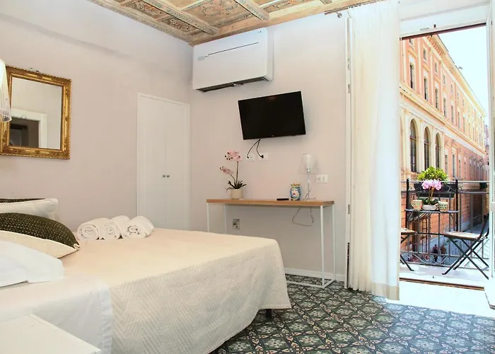 Alle Absidi Della Cattedrale 4*