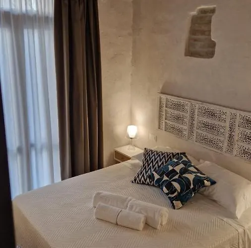 Alle Absidi Della Cattedrale 4*